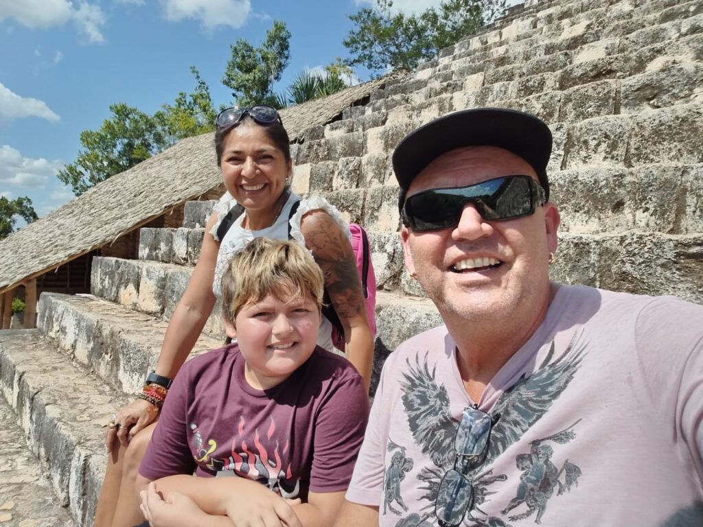 familla extranjera en playa del carmen